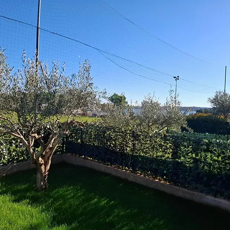 Lux Corner Apartmán Novigrad Istria